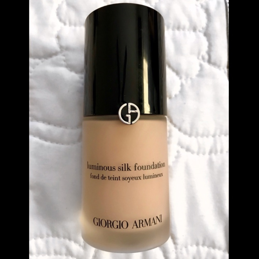 Giorgio Armani Luminous Silk Foundation